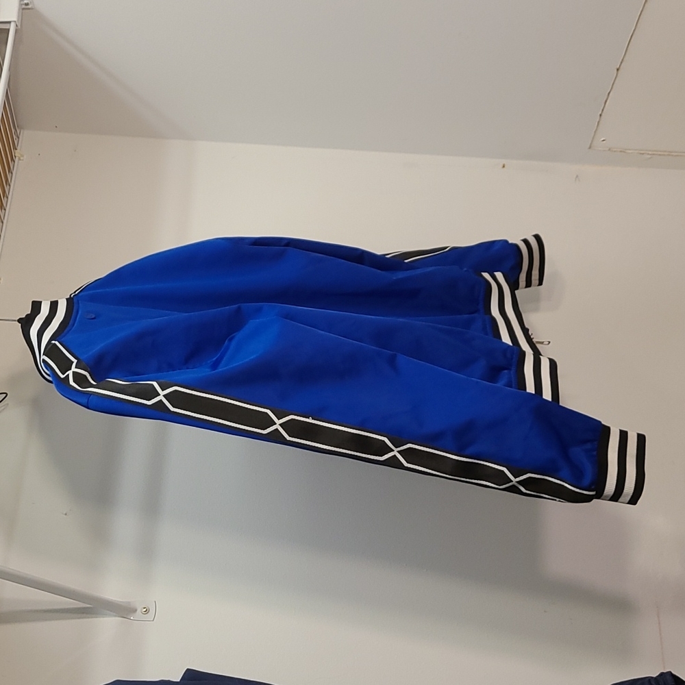 Blue Jacket - Picture 3 of 4